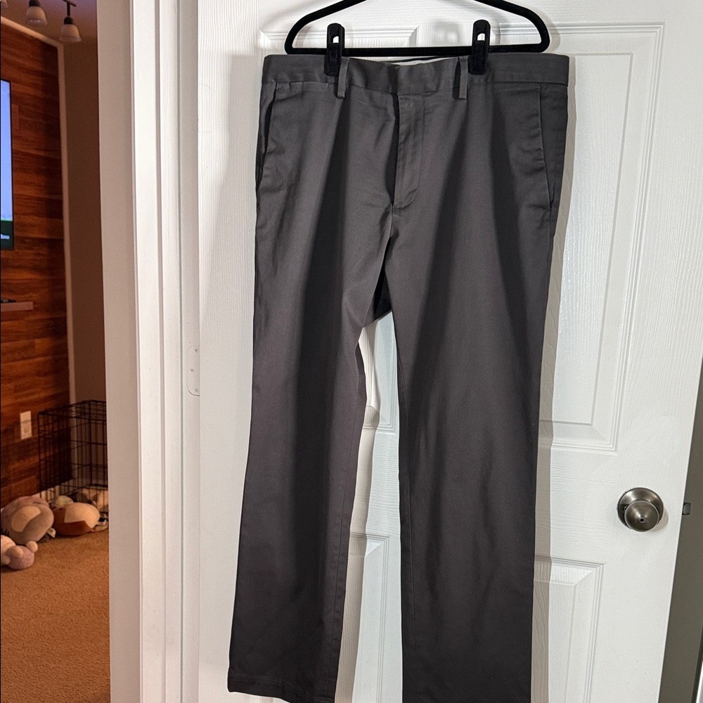 Banana Republic Men's Chinos in Charcoal Gray